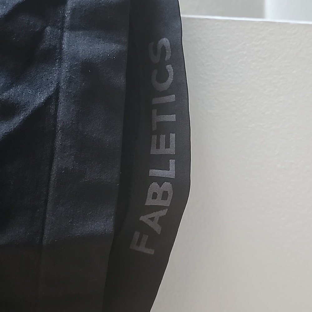 NEW Fabletics Tank - Picture 2 of 4